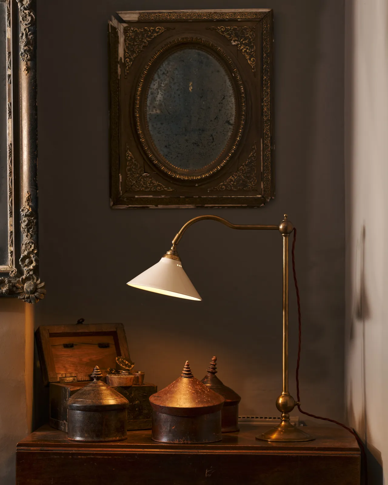 The Grand Tour Desk Lamp | deVOL Kitchens